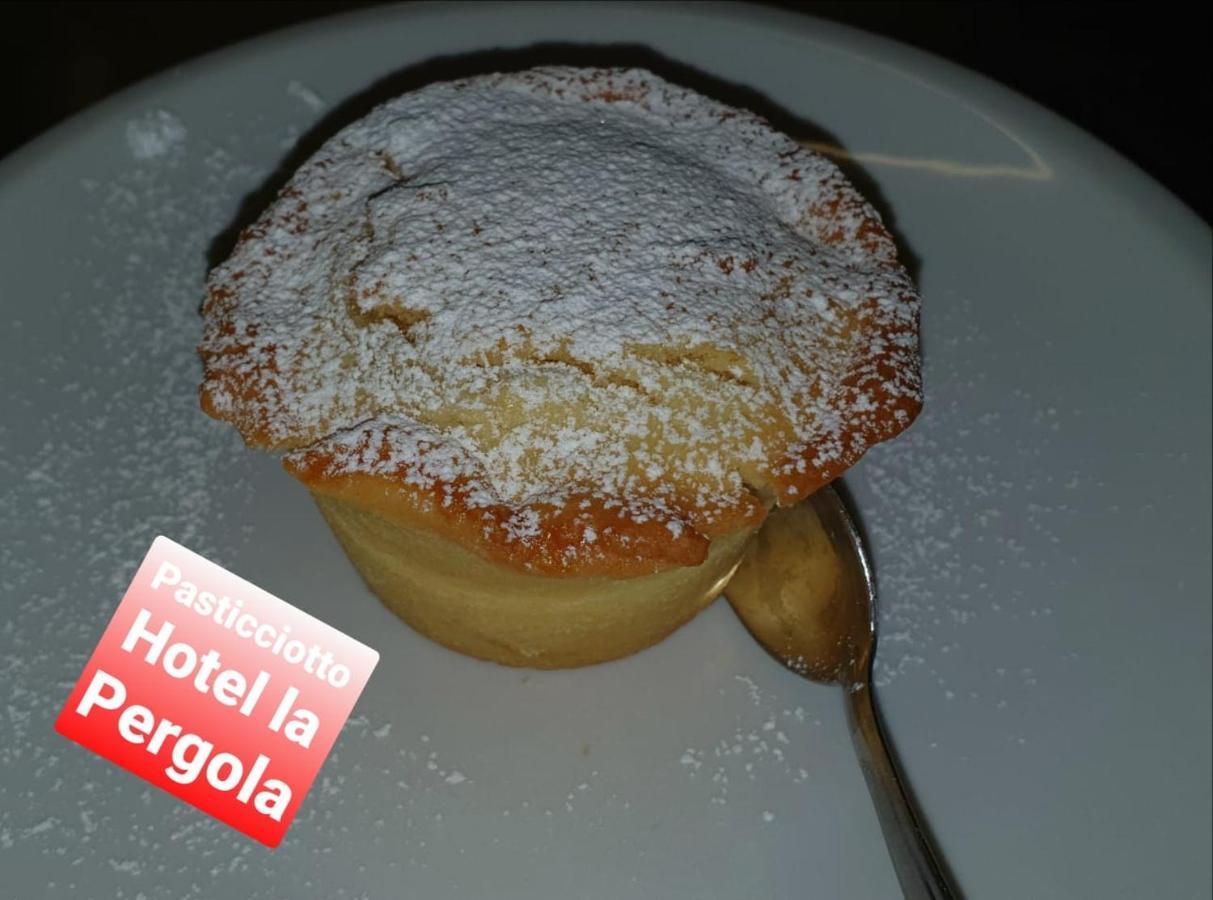 Hotel La Pergola เบลลาเรีย-อีเจอา มารีนา ภายนอก รูปภาพ